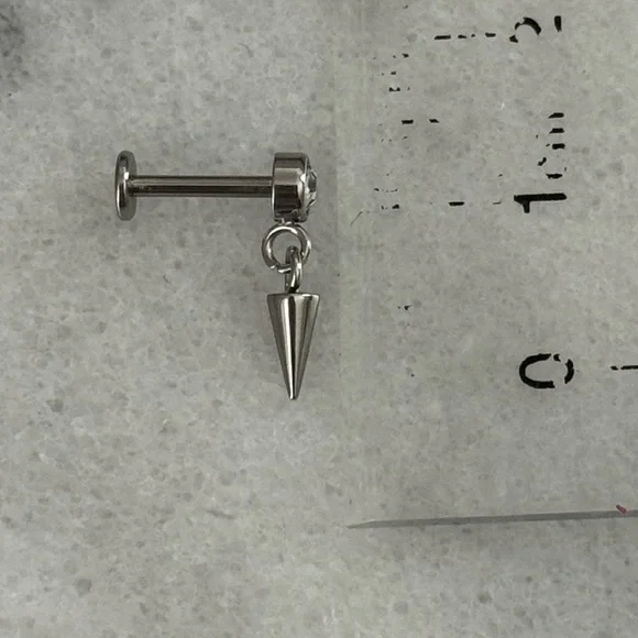 Silver Crystal Spike Dangle Cartilage Earring 

Brand New - Picture 3 of 4